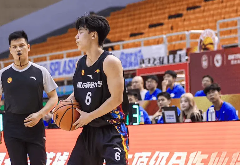 皇冠体育-CUBAL西南赛区：翟乾江25分，重庆师大90-76战胜澳门大学
